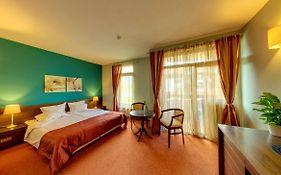 Hotel Famil - Adults Only